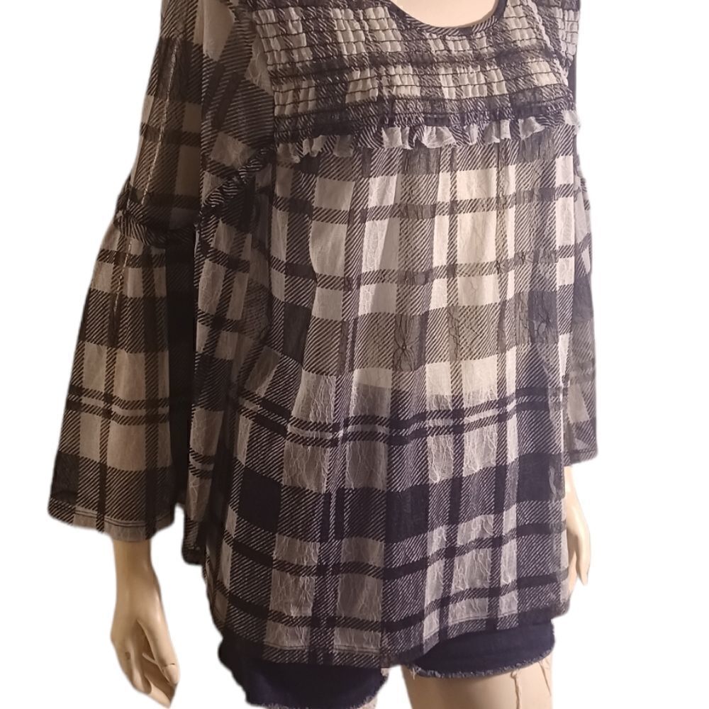 605633....Style&Co Black and White Shear Top Size Large - Picture 2 of 5